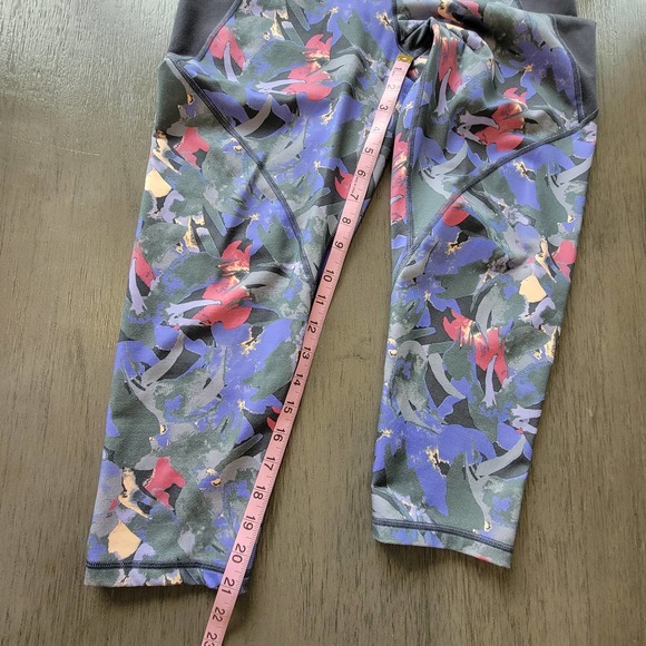 Patagonia Centered‎ Cropped Legging Color Abstract Jungle Smolder Blue Size L - Picture 10 of 11